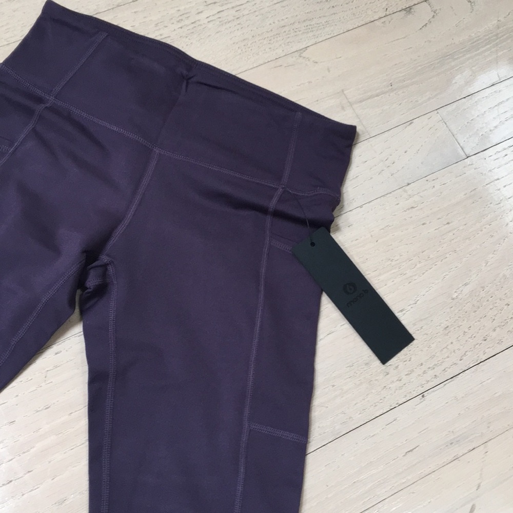 Athletic wear - Picture 2 of 4